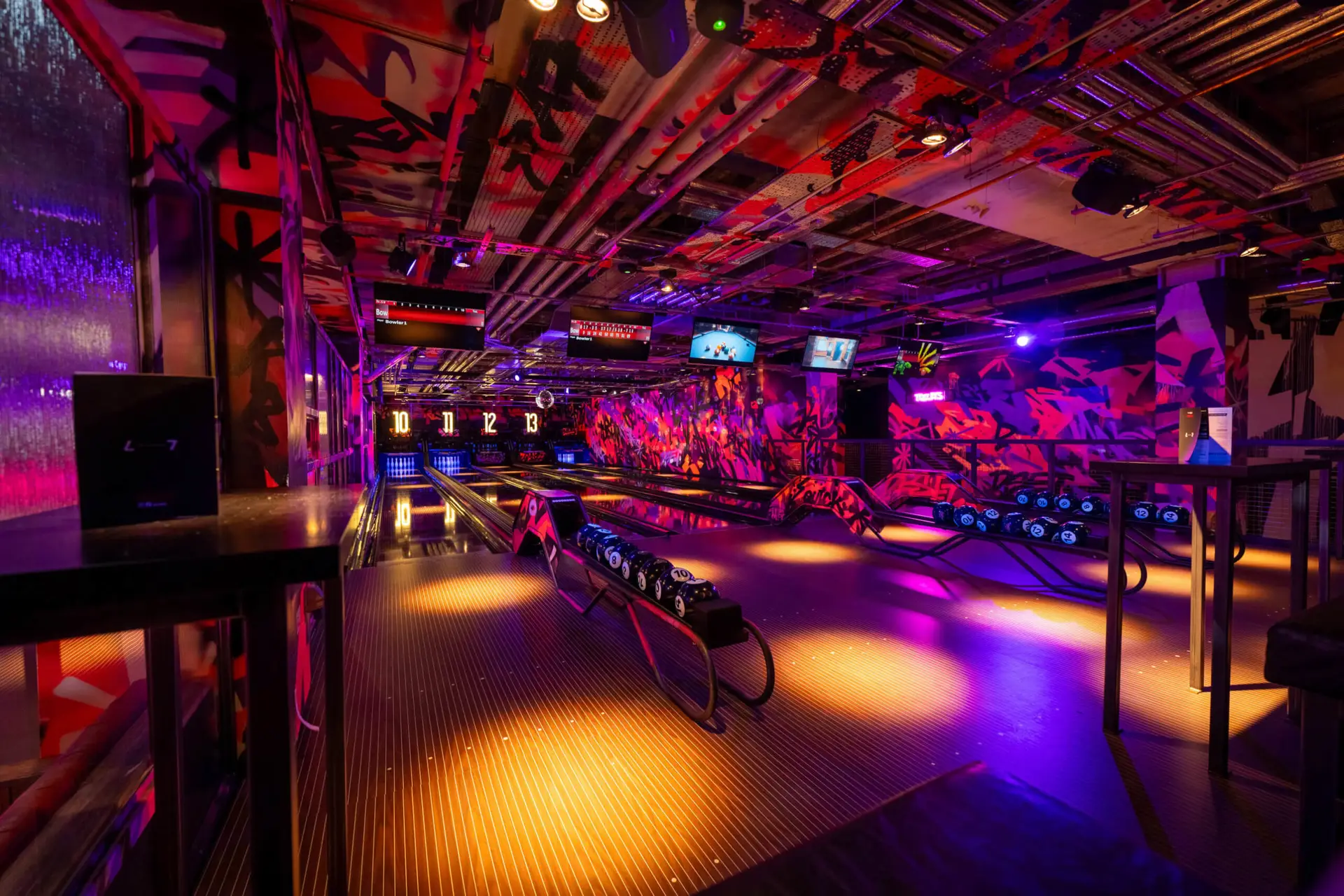 Lane7, Birmingham, The Bullring, games bar, activity bar, things to do, work social, fun night out, birthday parties