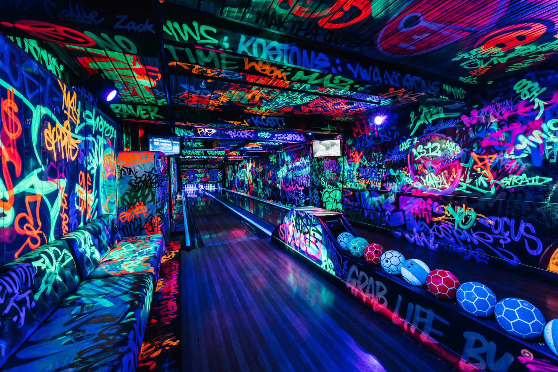 Lane7, Manchester, games bar, activity bar, things to do, work social, fun night out, birthday parties