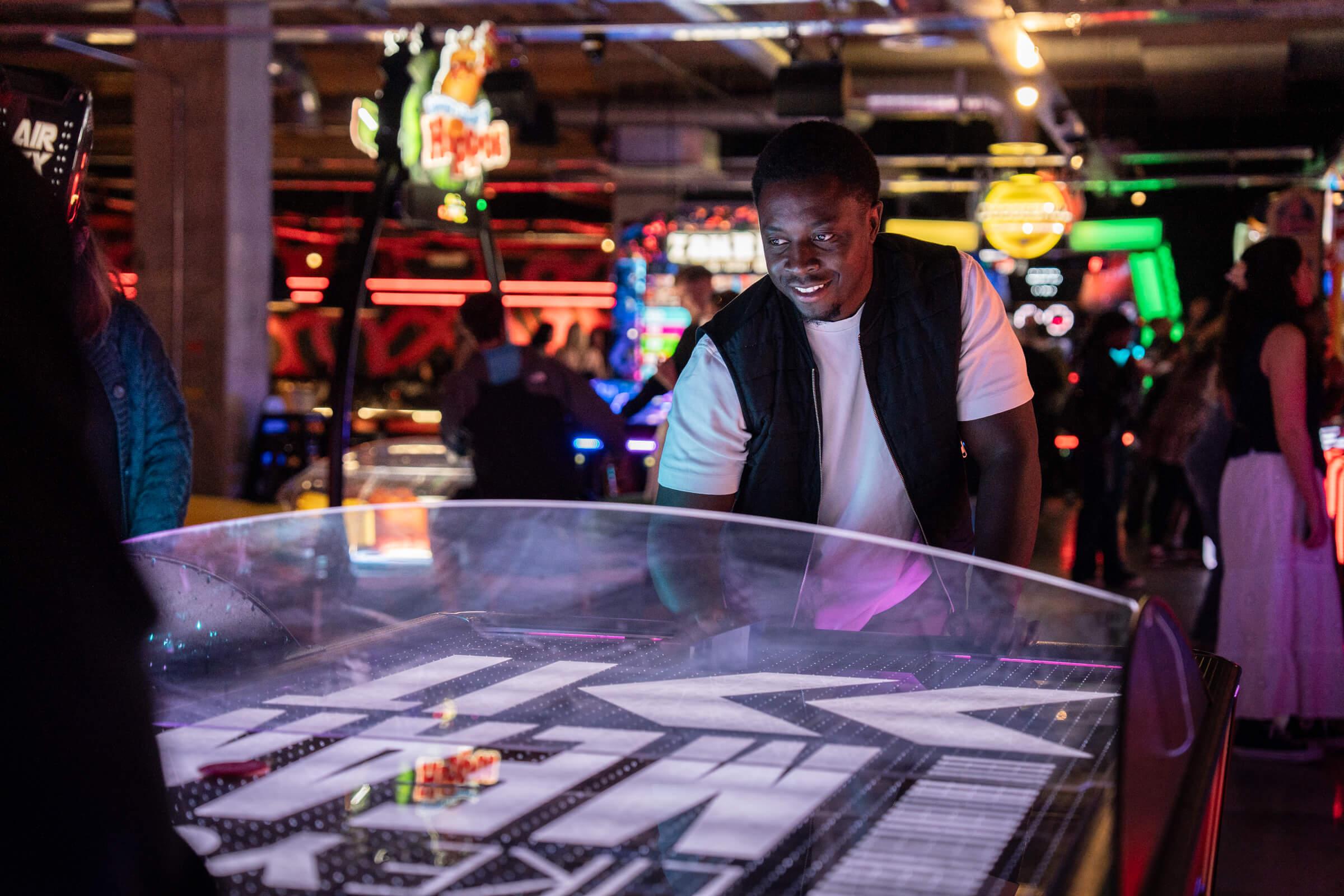 Lane7, Arcades, bowling, games bar, activity bar, things to do, work social, fun night out, birthday parties